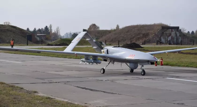 Baykar Makina на День Независимости Украины подарила украинской разведке БПЛА Bayraktar TB2