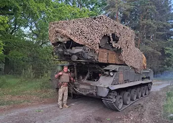 Украина впервые продемонстрировала систему FrankenSAM – она сочетает комплекс “Бук-М1” и американские ракеты RIM-7 Sea Sparrow