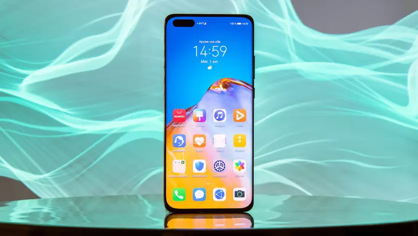 Не только Huawei Mate 40 Pro: Huawei P40, Huawei P40 Pro и Huawei Mate 30 Pro тоже получили стабильную версию EMUI 12