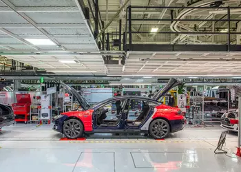 Tesla близка к производству 7000 электрокаров Model 3 в неделю