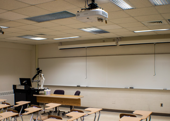 Best Overhead Projector for Classroom