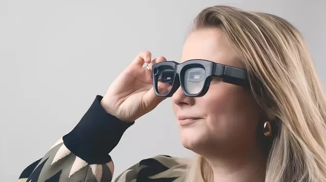 Luna Glass AR Glasses Enhance Vision ...