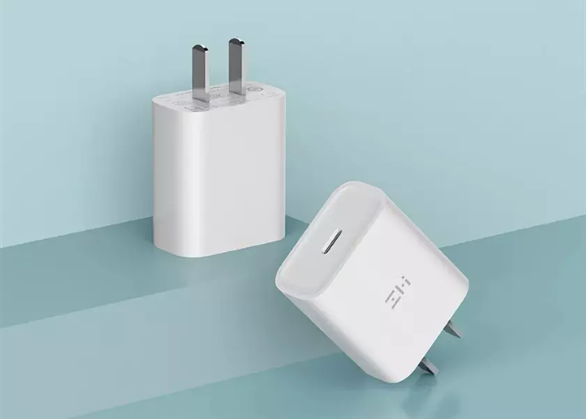 ZMI представила 20-ваттный блок питания с USB-C за $5, который совместим с iPhone 12