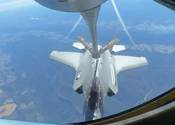 Польский F-35A впервые дозаправили в американском воздухе 