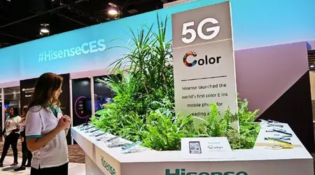 На CES 2020 презентували перший кольоровий смартфон з дисплеєм E Ink