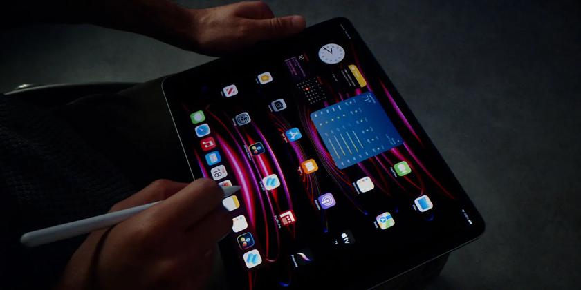 iPhone tandem OLED
