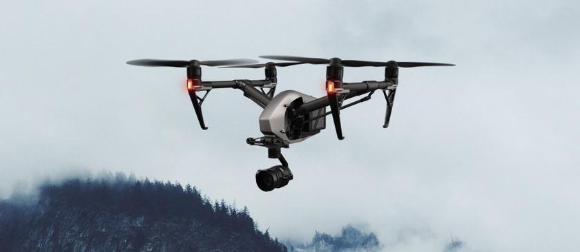 DJI zaprezentuje nowe drony, kamery, stabilizatory, piloty, stacje dokujące i zestawy słuchawkowe FPV w 2023 r.