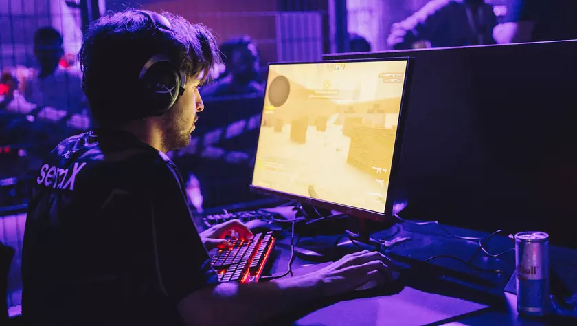 Впервые в Украине: стартовал Red Bull Flick — любительский турнир по CS:GO в уникальном формате