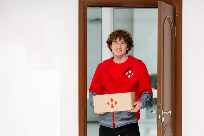 Упаковка с помощью курьера: Новая почта запускает новую услугу 