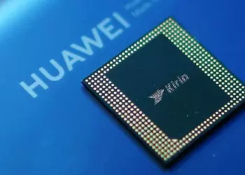 The modified Kirin 9000s chip scored in Geekbench on par with the Snapdragon 865 from four years ago