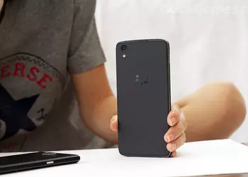 BlackBerry BBC100 — первый смартфон компании с двумя SIM-картами