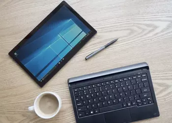 Планшет Alcatel Plus 12 получил съемную клавиатуру с батареей и LTE-модулем