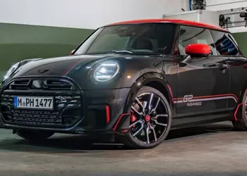 MINI Cooper S и Cooper JCW получили версию GP Inspired Edition