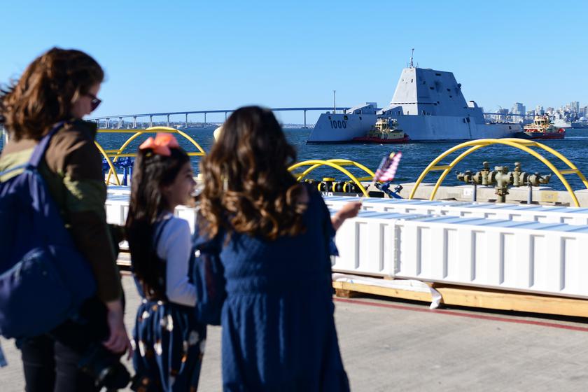 The Destroyer USS Zumwalt Has Completed Extensive Testing Before Being ...