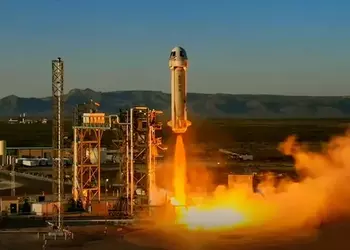 Blue Origin приостанавливает туристические полеты New Shepard и сосредотачивается на лунной программе
