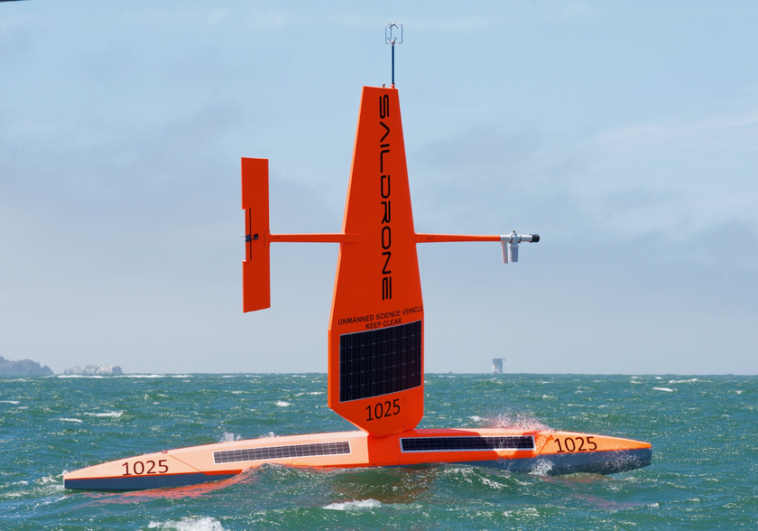 Беспилотник Saildrone снял видно из центра урагана «Фиона», который обрушился на Канаду