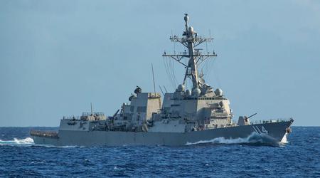 La Marina estadounidense ha enviado al Mar de China Meridional el destructor de clase Arleigh Burke USS Ralph Johnson, que puede transportar misiles de crucero Tomahawk.