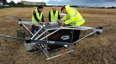 Flowcopter ha introdotto un drone idraulico unico: può trasportare un carico del peso di 150 kg e vola per 900 km