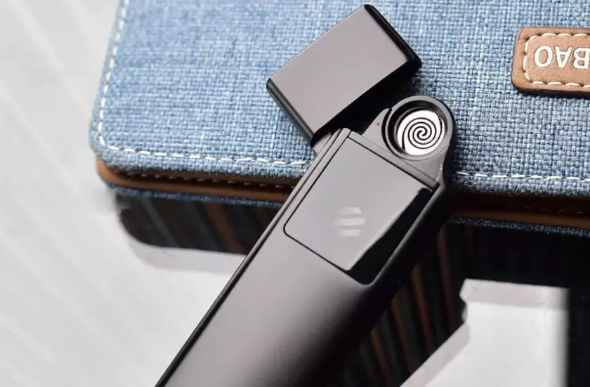 Безопасная USB-зажигалка Xiaomi Beebest за $9