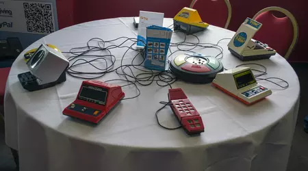 Internet Archive digitized a pack of old school games from portable consoles