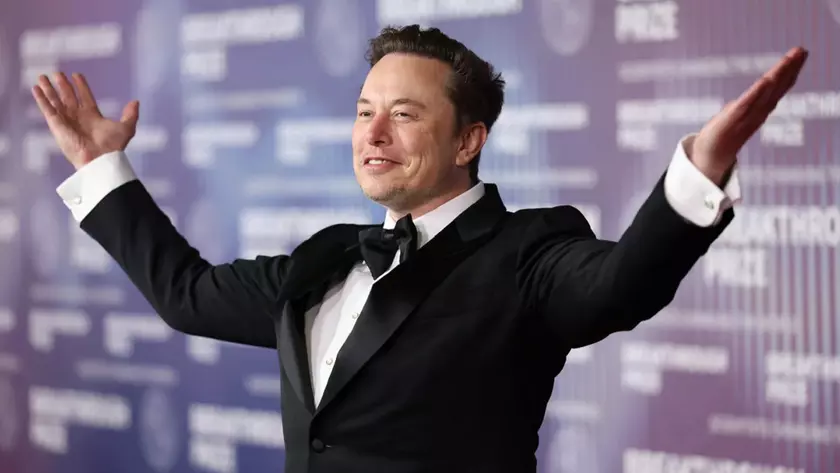 Elon Musk: Innovator Sailing the Tech Frontier