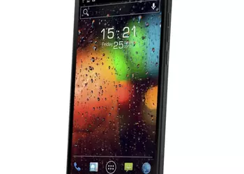 5.7-дюймовый "плафон" Fly IQ457 Quad Universe 5.7 с четырехъядерным процессором