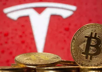 Илон Маск: электромобили Tesla теперь можно покупать за Bitcoin