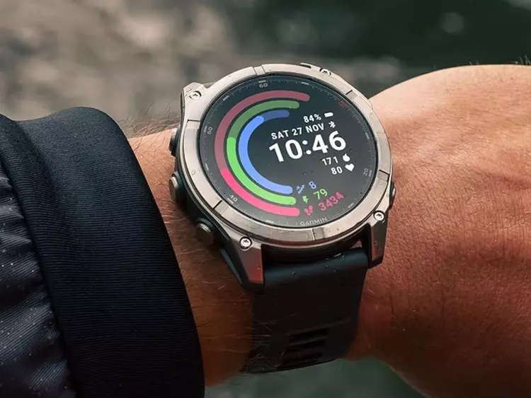 Garmin натякає на великий реліз у ...