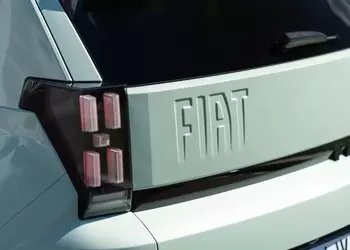 Fiat играет в аттракцион щедрости: Pandina и Grande Panda за «гроши», но с нюансами