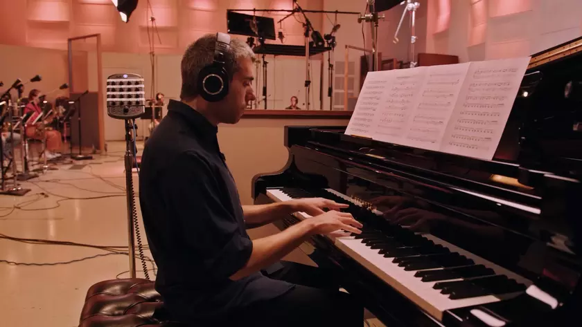 Samsung обновляет знаковый рингтон: джазовая версия Over the Horizon для Galaxy S25