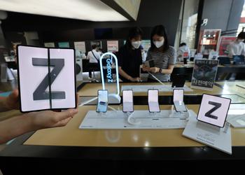 As popular as the Galaxy Note 10 and Galaxy S8: Sales of the foldable Samsung Galaxy Z Fold 3 and Z Flip 3 have reached 1 million