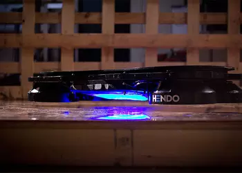 Стартап Hendo собирает деньги на свой прототип летающего скейтборда