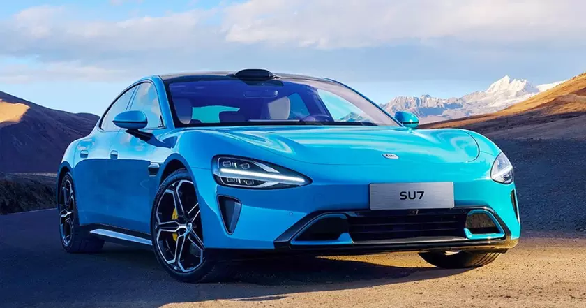 Xiaomi выпустили электрокар, который на 4 тысячи долларов дешевле Tesla Model 3