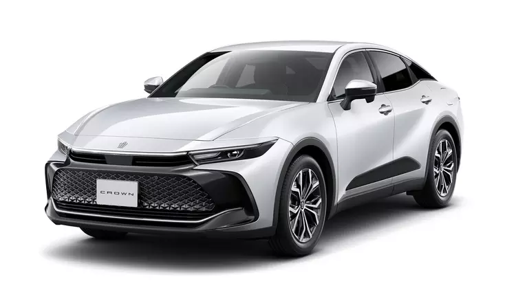 Toyota Crown: японский «император» готовит масштабное обновление для всей семьи
