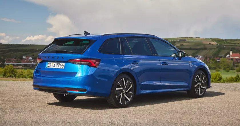 Exploring the Škoda Octavia Sportline: Features and Performance Review