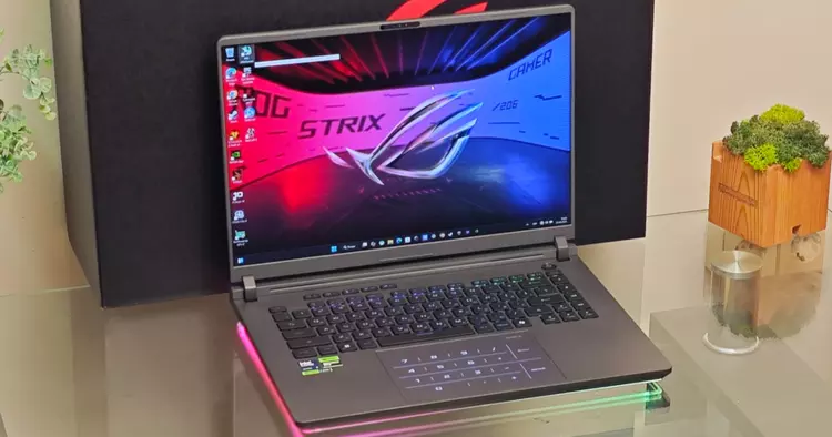 Обзор ASUS ROG Strix G16 (2025) G615: GeForce RTX 5080 и апгрейд за считанные секунды