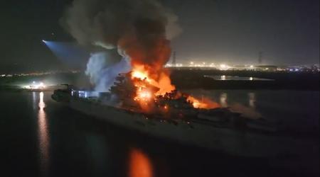 Former Soviet aircraft carrier "Minsk" catches fire in China