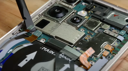 Samsung вимагає, щоб ремонтні майстерні знищували гаджети, які використовують неоригінальні запчастини
