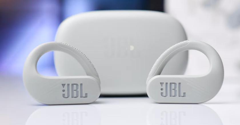 JBL Endurance Peak 3 best ear hook headphones