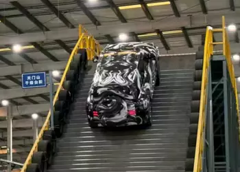 Yangwang U8 замечен на испытаниях с имитацией подъема на гору Тяньмэнь