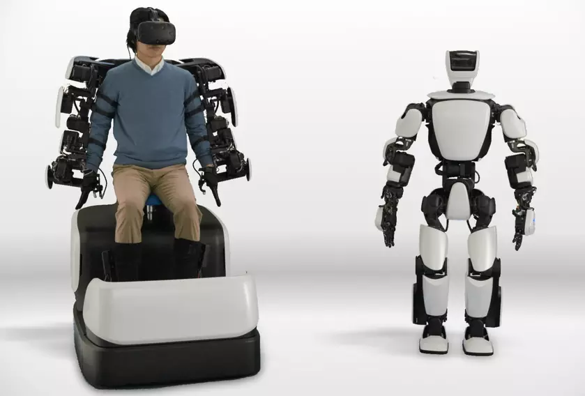 Робот-гуманоид Toyota T-HR3 повторяет движения человека (видео)