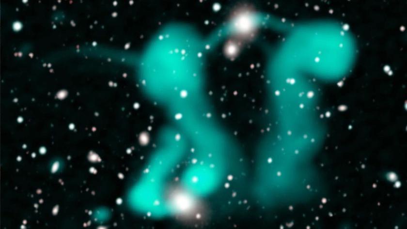 Астрономы зафиксировали странное изображение "танцующих призраков" в ночном небе