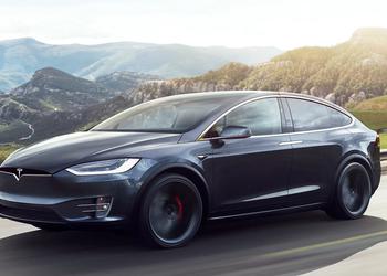 Автомобили Tesla до конца года получат систему полного автопилота, но без возможности использования