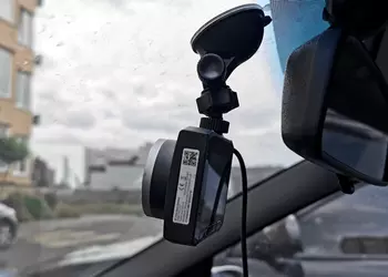 Подробный обзор видеорегистратора Yi Ultra Dash: умный гаджет для подстраховки