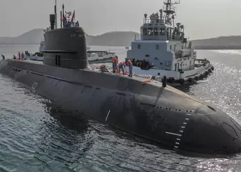 Пакистан получил вторую подводную лодку класса Hangor, являющуюся модификацией китайской субмарины 