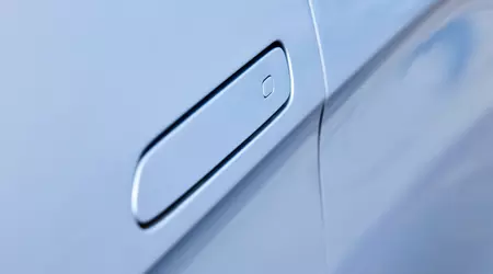 China has published a draft of new requirements for car door handles, restricting "hidden" design