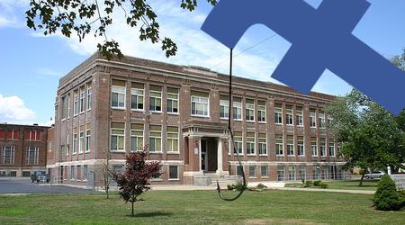 Facebook is preparing an instant messenger for schools. What can go wrong?