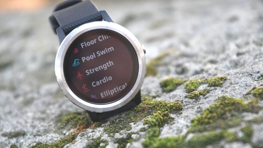 Смарт-часы Garmin VivoActive 3 с GPS и водозащитой предлагают почти вдвое дешевле
