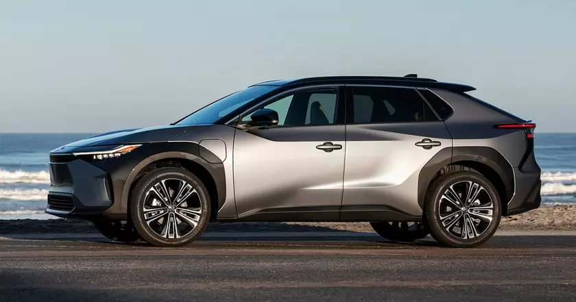 Toyota bZ4X ведет электромобили в Норвегии: рекорды продаж января 2025