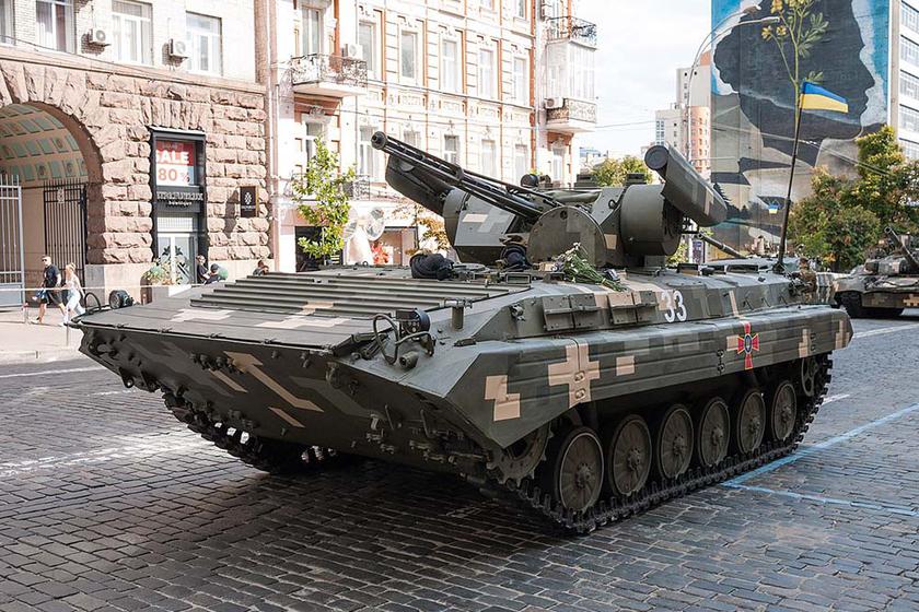 Украинские военные показали в действии редкую БМП-1ТС с современным боевым модулем SPYS SYNTEZ